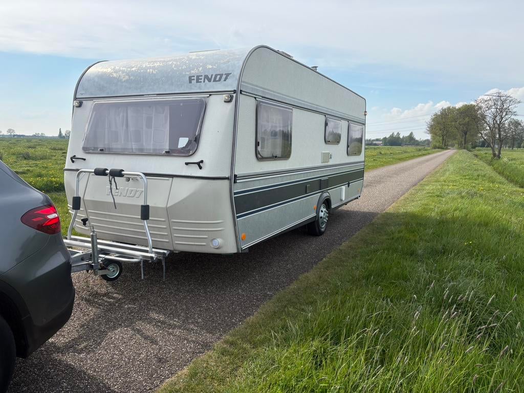 Zeer nette Fendt Diamant caravan vakantie klaar, Rondzit, Koelkast, Bedrijf, Fendt
