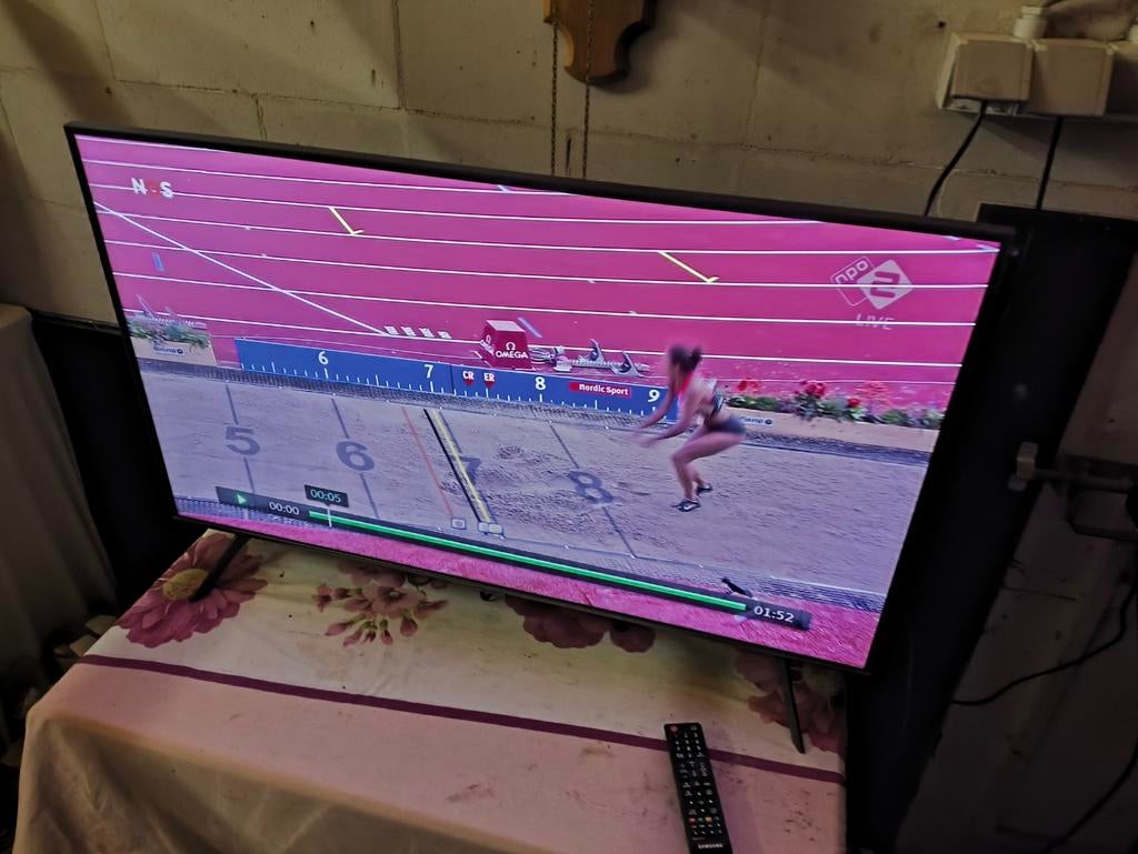 43 inch Samsung QLED Smart tv, Ophalen, Zo goed als nieuw, 100 cm of meer, Samsung