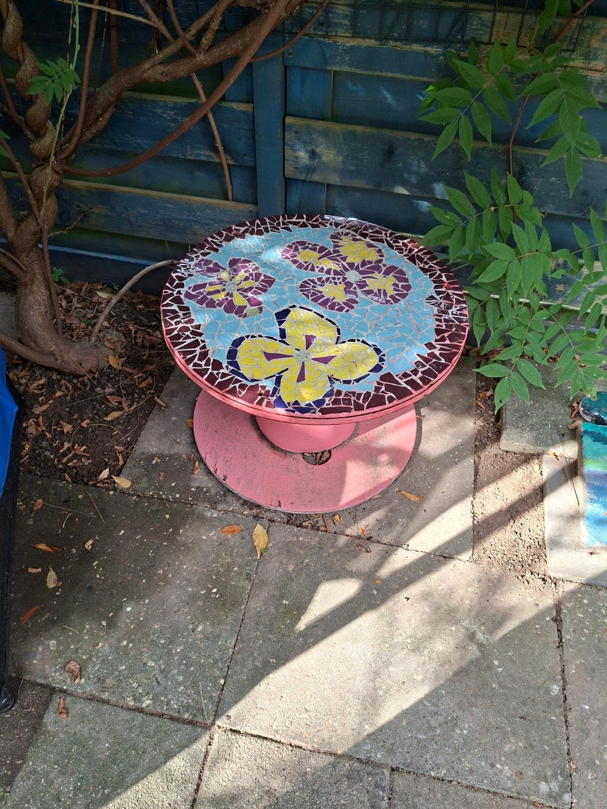 Gratis tafeltje mozaiek, Ophalen, Gebruikt, Hout, 2 zitplaatsen
