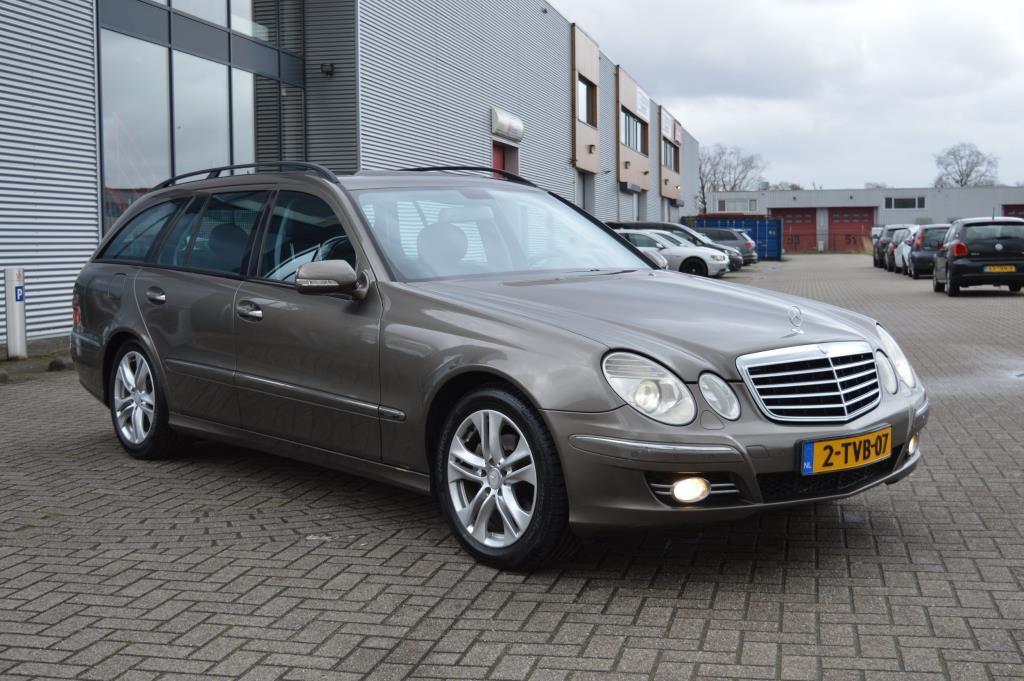 Mercedes-Benz E-klasse Estate 280 CDI Avantgarde bj06 NAVI C, Auto's, Automaat, Achterwielaandrijving, Gebruikt, Leder en Stof