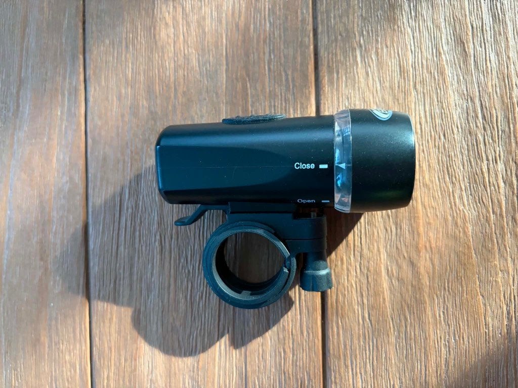 Fietslampje op batterijen, Fietsen en Brommers, Fietsaccessoires | Fietsverlichting, Ophalen, Gebruikt, Batterij, Voorlicht