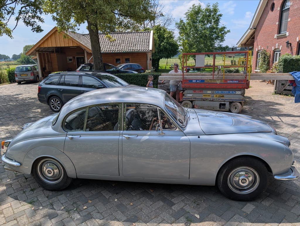 Daimler Saloon 2.5 L V8 AUT 1968 Grijs, foto 2