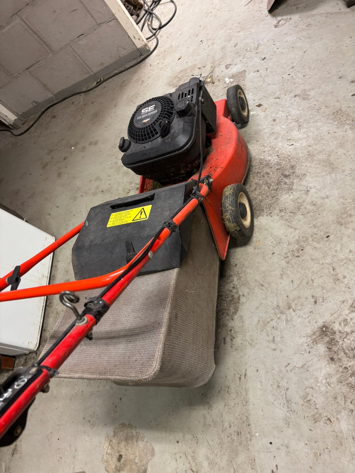 Gras maai machine, Cirkelmaaier, Gebruikt, Ophalen of Verzenden, 30 t/m 39 cm