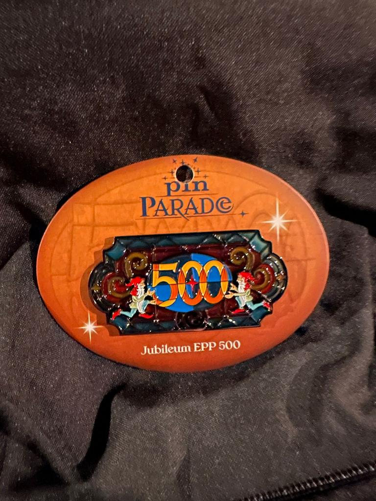 Efteling pin 500ste, Ophalen of Verzenden, Zo goed als nieuw, Button of Speldje