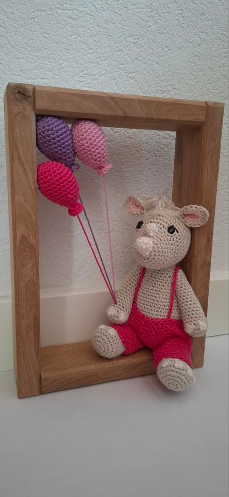Neushoorn met ballonnen in eikenhouten fotolijstje, Kinderen en Baby's, Kinderkamer | Inrichting en Decoratie, Ophalen of Verzenden