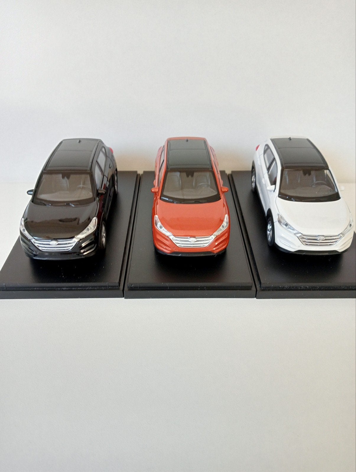 Hyundai Tucson modelauto's - Zwart, Oranje, Wit- Prijs 27,50, Ophalen of Verzenden, Nieuw, Auto, Overige merken