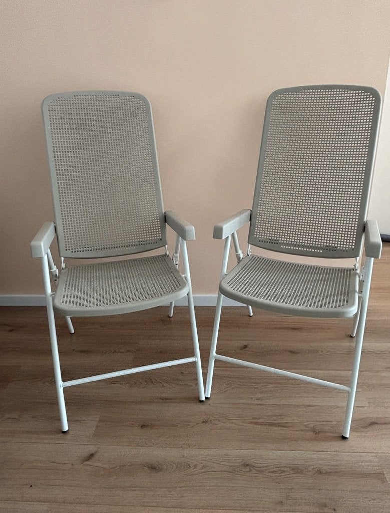 Twee IKEA tuinstoelen (Torparö) en kussens (Kuddarna), Ophalen, Zo goed als nieuw, Kunststof, Verstelbaar