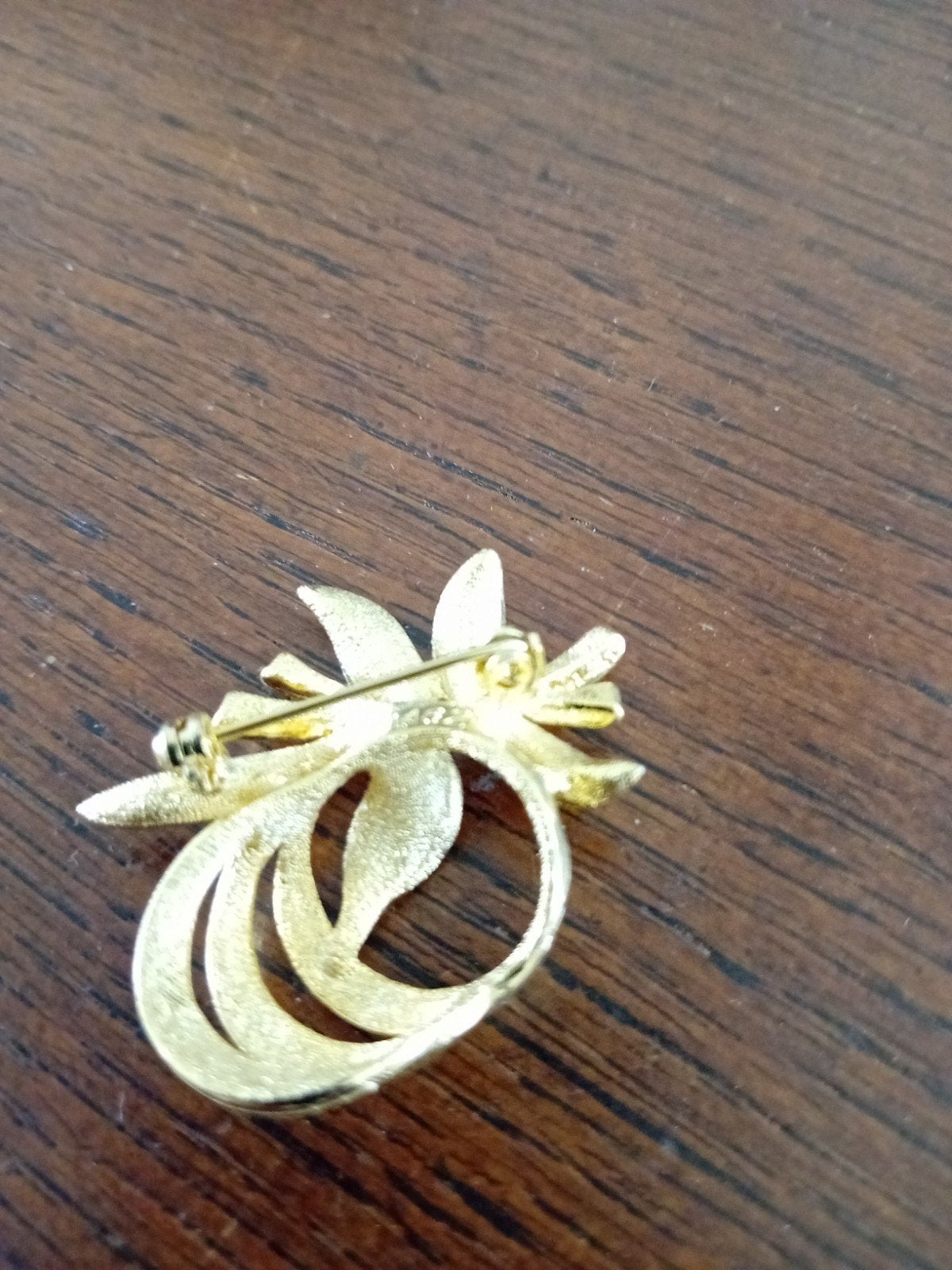 Broche., Sieraden, Tassen en Uiterlijk, Broches, Ophalen of Verzenden, Nieuw, Goud, Overige materialen