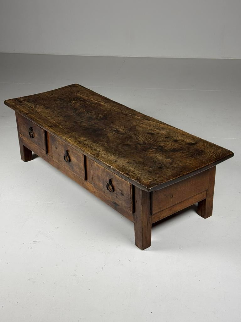 Spaanse Salontafel 18e eeuw antiek, Ophalen