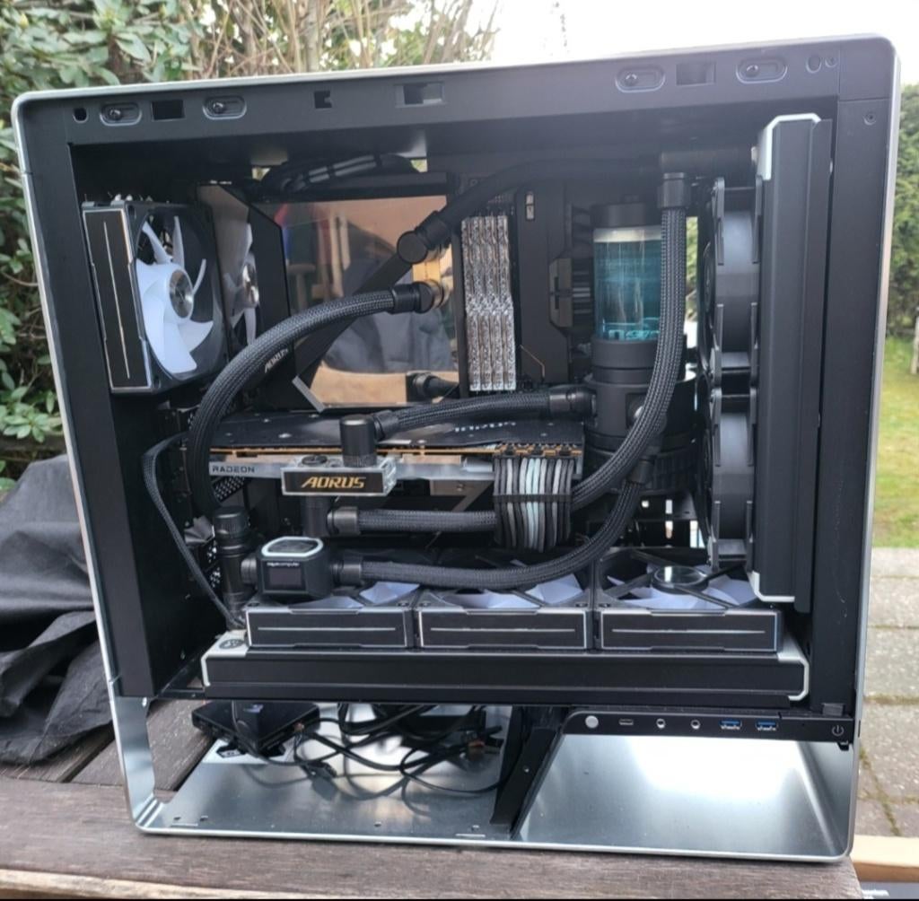 InWin 905 (met OLED scherm), Computers en Software, Computerbehuizingen, Gebruikt, Ophalen of Verzenden