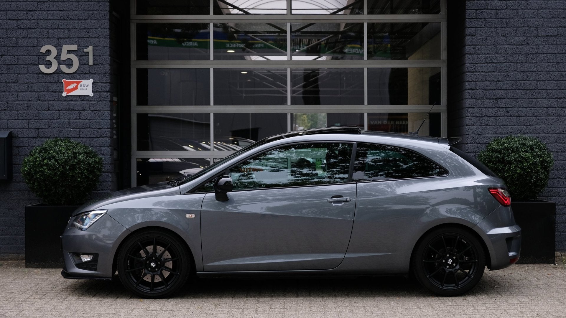 Seat Ibiza SC 1.8 TSI Cupra 192PK Carplay|Pano|Downpipe|Spar, Auto's, Voorwielaandrijving, 1160 kg, Gebruikt, 4 stoelen