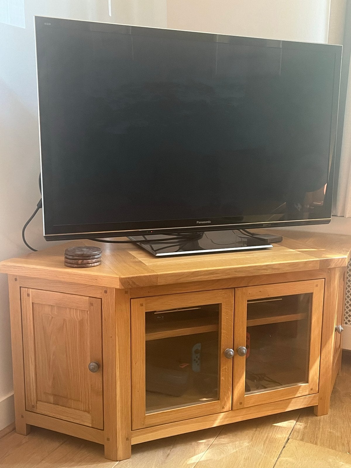 Massief eikenhouten tv-meubel, hoekmodel, Huis en Inrichting, Kasten | Televisiemeubels, Ophalen, Gebruikt, 100 tot 150 cm, Eikenhout