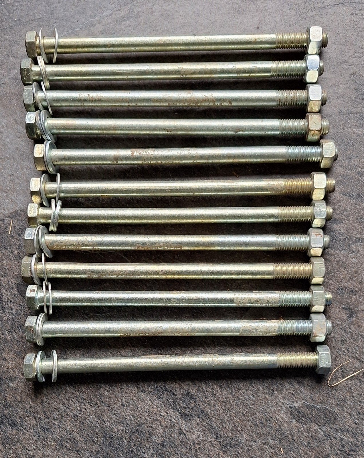 Partij 12x Zeskantbouten M12 x 220mm (verzinkt) incl. moeren, Ophalen of Verzenden