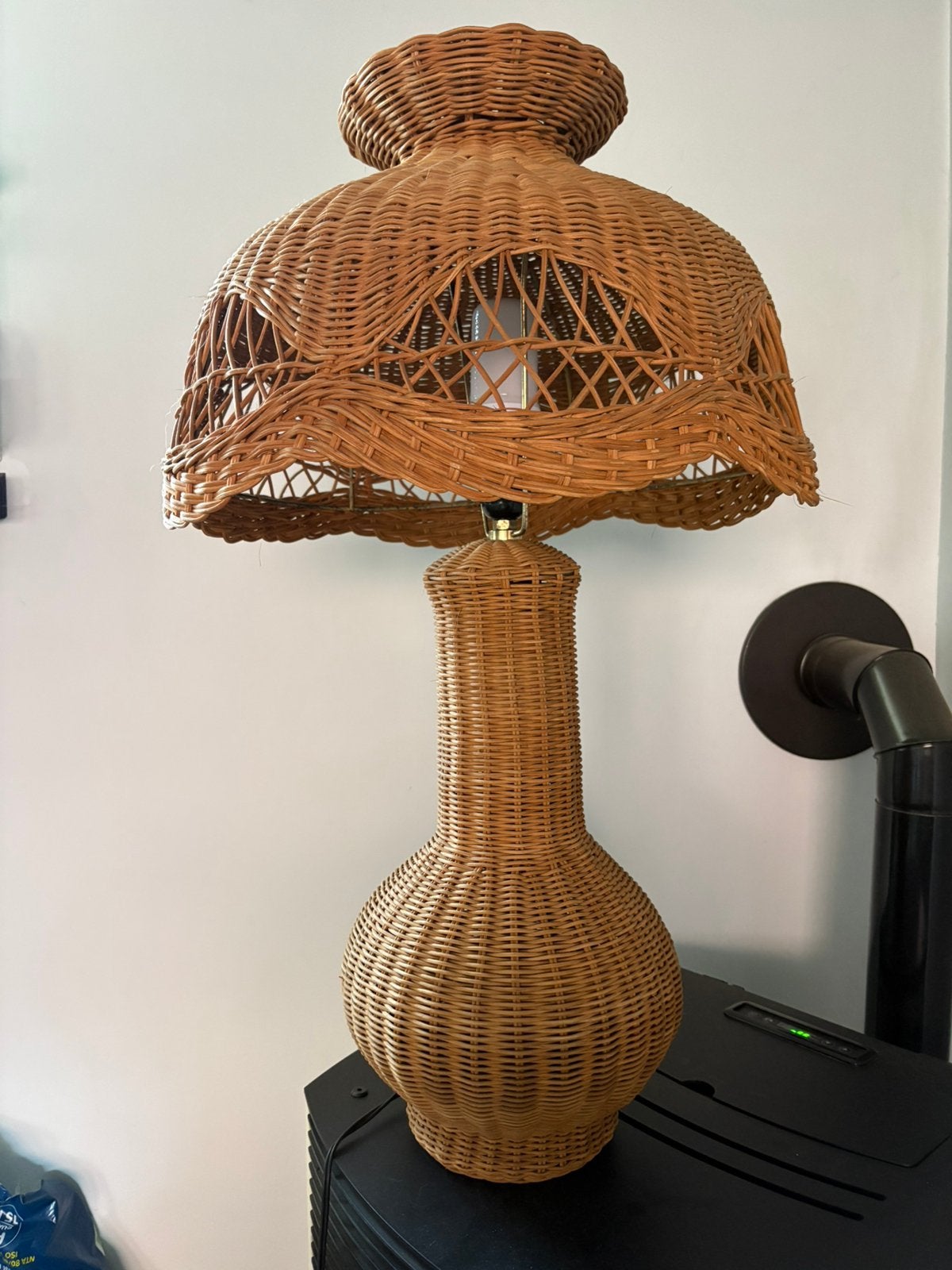 Vintage brocante rieten rotan lamp schemerlamp, Ophalen