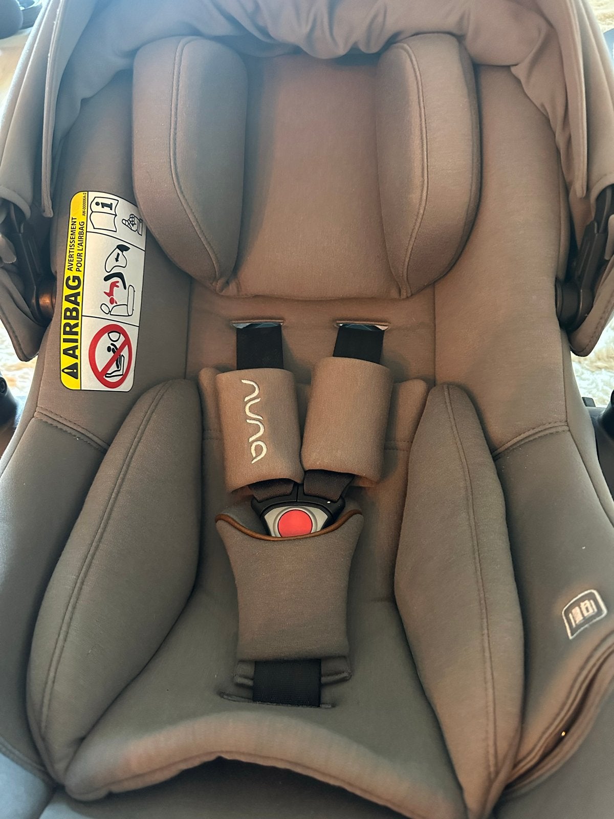 Nuna Pipa Lite LX autostoel - Zo goed als nieuw, Autogordel of Isofix, Zijbescherming, Zo goed als nieuw, 0 t/m 13 kg