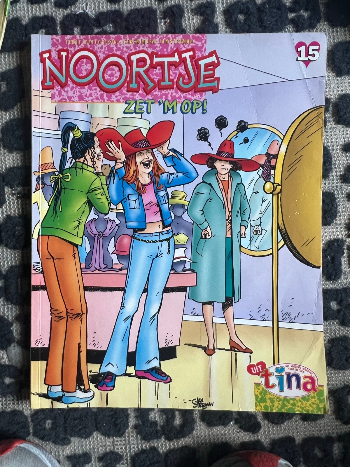 Noortje Zet 'm Op! - Stripboek 15 uit de Tina-reeks, Boeken, Eén stripboek, Ophalen of Verzenden, Gelezen