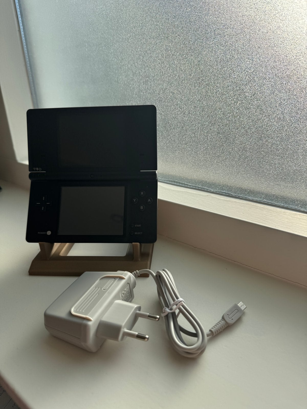 Nintendo DSI Zwart met oplader, Ophalen, Zo goed als nieuw, Zwart, Dsi