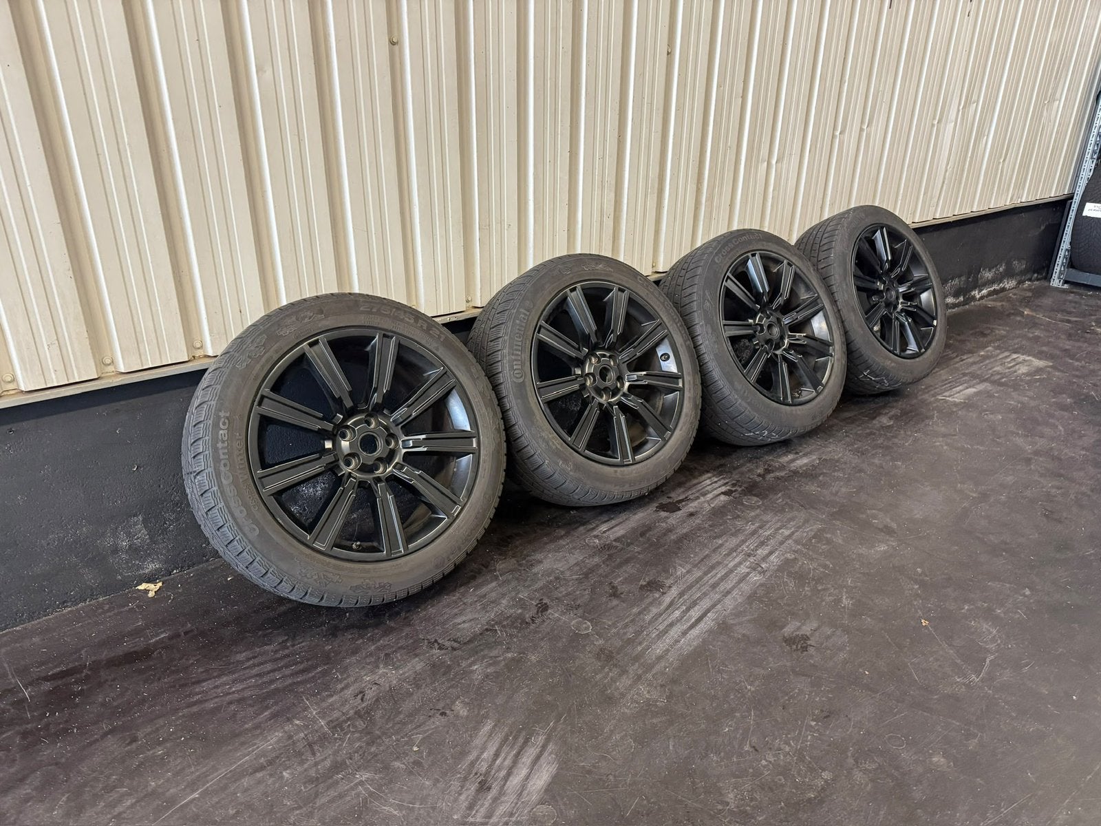 Range Rover 21 Inch Winterset, Ophalen, Gebruikt, 275 mm, Banden en Velgen