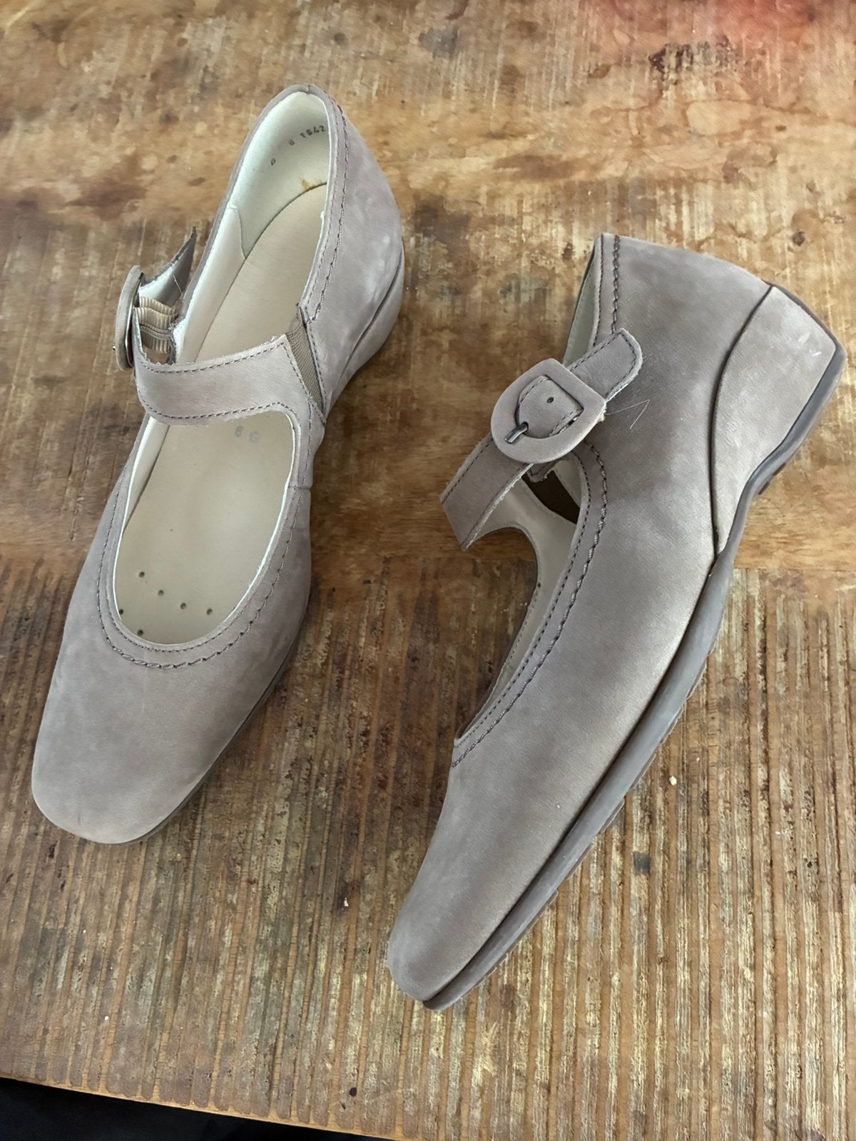 ARA prachtige leren schoenen zgan 39 G, Ophalen of Verzenden, Zo goed als nieuw, Grijs, Instappers