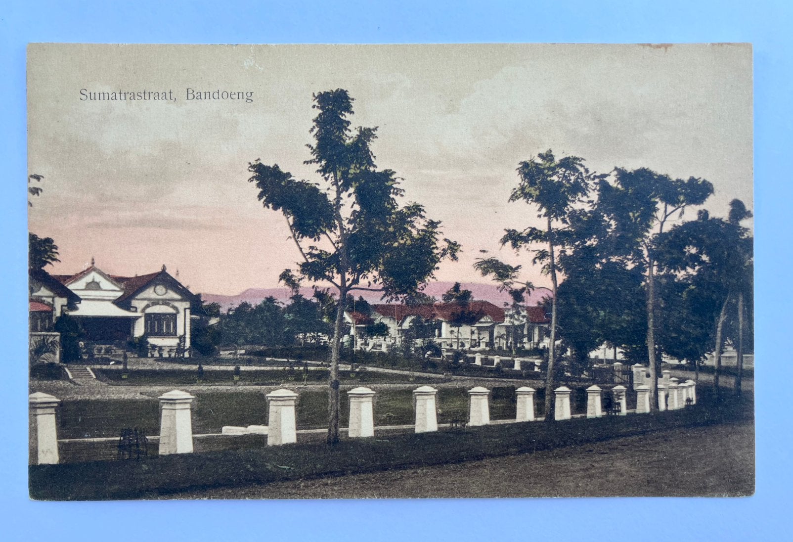 Oude Ansichtkaart Sumatrastraat Bandung, Verzenden, Voor 1920, Ongelopen, Buiten Europa