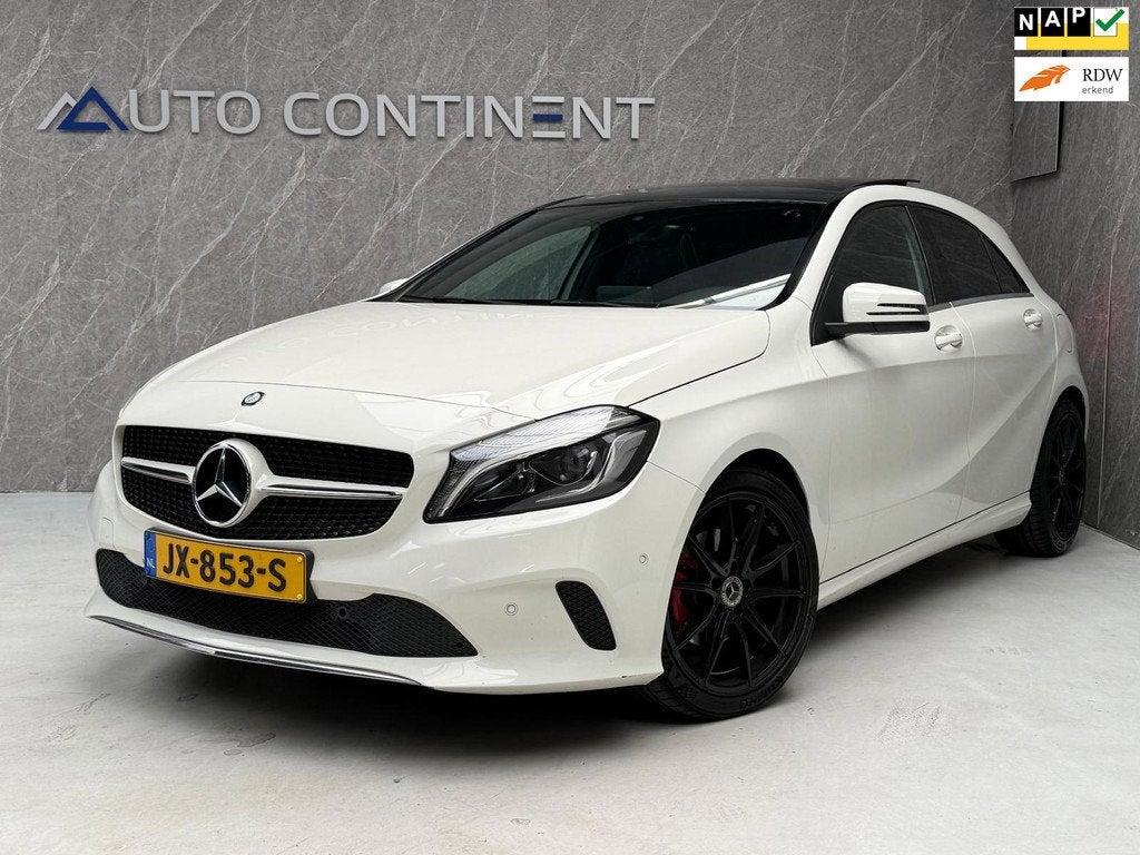 Mercedes-Benz A-klasse 180 / NAP / Beurt / Panoramadak, Auto's, Gebruikt, 4 cilinders, Leder en Stof, 19 km/l
