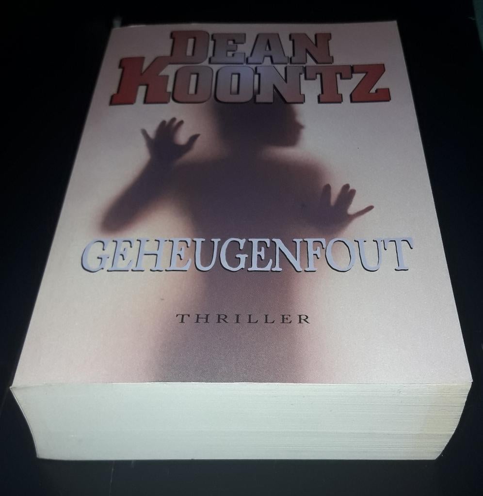 Geheugenfout van Dean Koontz, Ophalen of Verzenden, Zo goed als nieuw