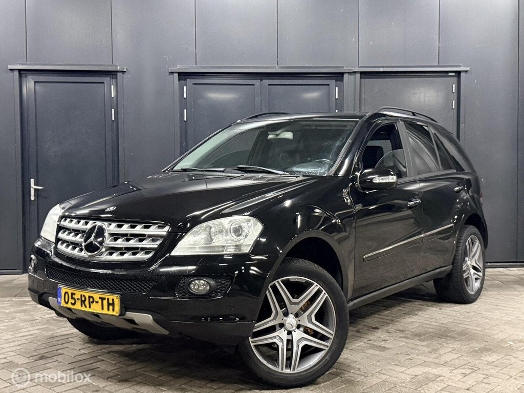 Mercedes M-klasse 350 AMGpakket|luchtvering 4MATIC|memory|HK, Automaat, Automatische klimaatregeling, Gebruikt, Zwart