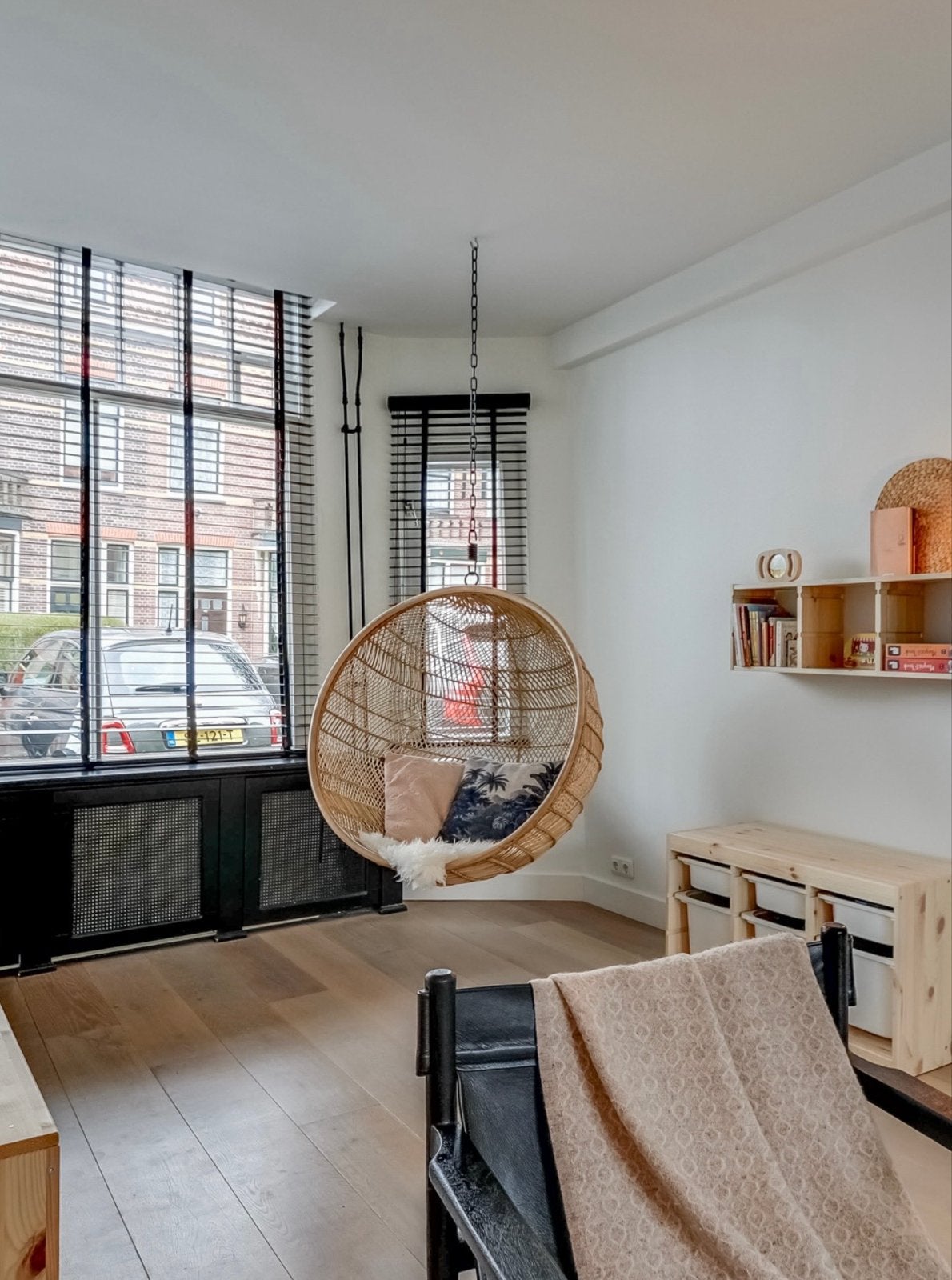 HK Living rotan hangstoel bal naturel, Huis en Inrichting, Stoelen, Ophalen, Overige kleuren, Riet of Rotan, Zo goed als nieuw