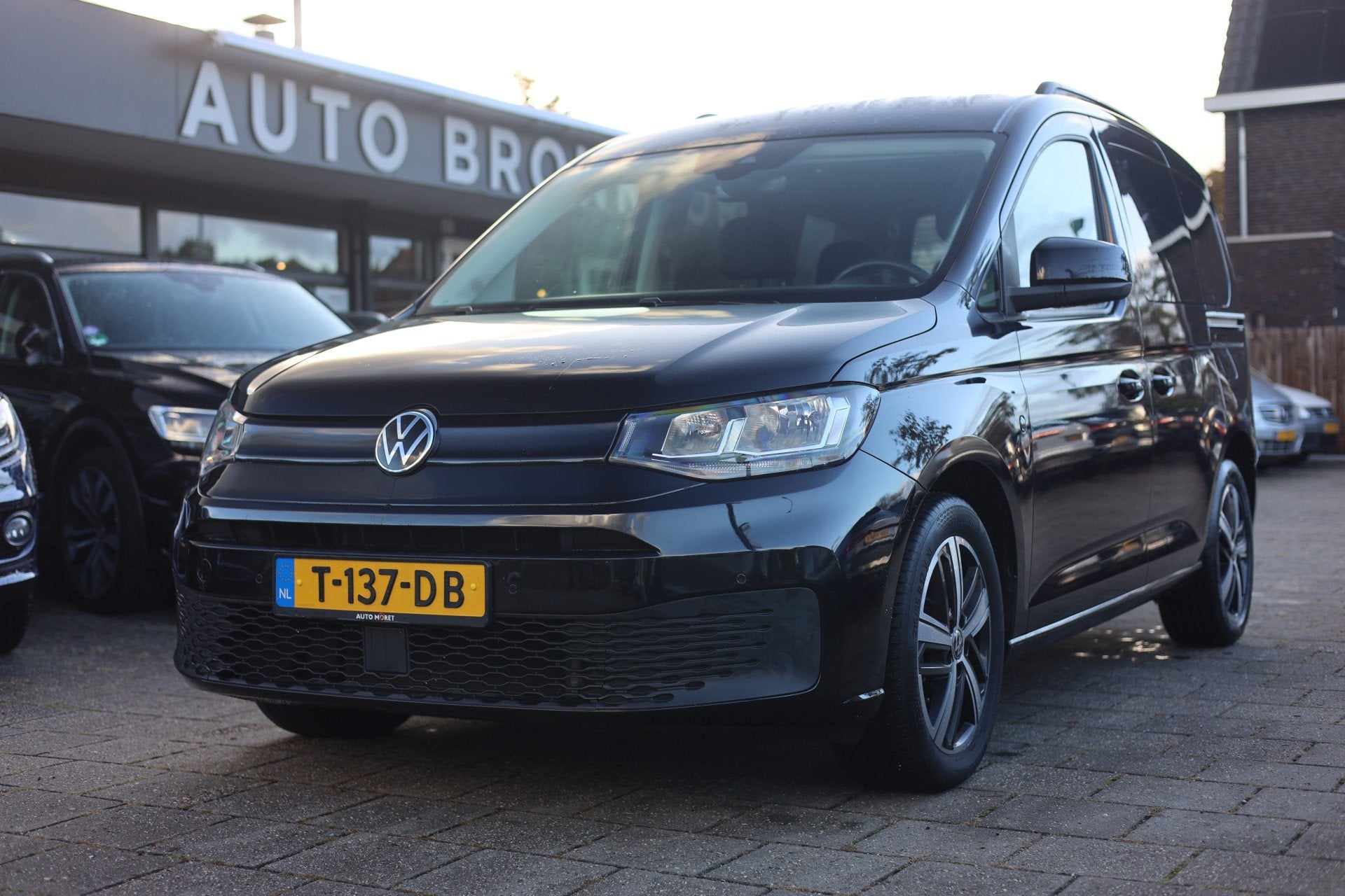 Volkswagen Caddy 1.5 TSI COMBI 7-PERSOONS | NAVI | CAMERA |, Auto's, 1486 kg, Stof, Euro 6, Zwart
