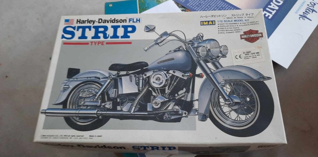 Harley Davidson Flh opschaal 1/12  van het merk Imai, Hobby en Vrije tijd, Overige merken, Nieuw, Ophalen of Verzenden, Groter dan 1:32