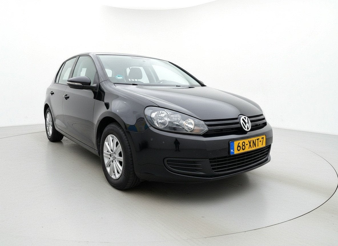 Volkswagen Golf 1.2 TSI Trend Edition BlueMotion|Nieuwe dist, Gebruikt, 4 cilinders, 610 kg, Zwart