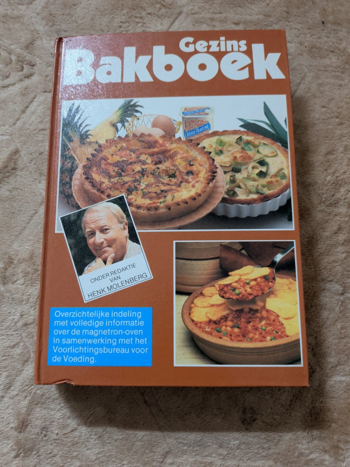 Gezins Bakboek - Onder redactie van Henk Molenberg, Boeken, Overige gebieden, Taart, Gebak en Desserts, Gelezen, Henk Molenberg