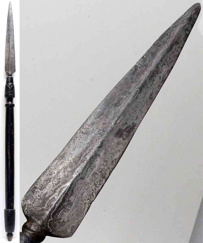 Tombak uit Bali met schacht SP37 Keris Kris speer Indonesie
