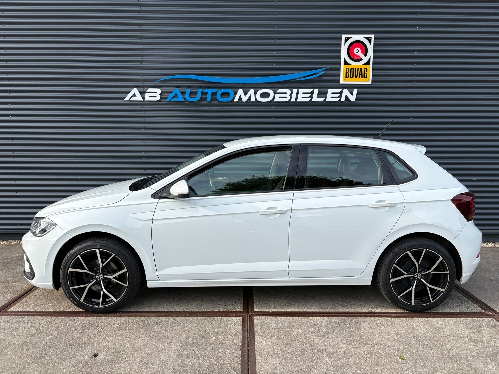 Volkswagen Polo 1.0 TSI Life TREKHAAK/ CARPLAY/ PDC, Auto's, Voorwielaandrijving, Dealer onderhouden, Gebruikt, Euro 6