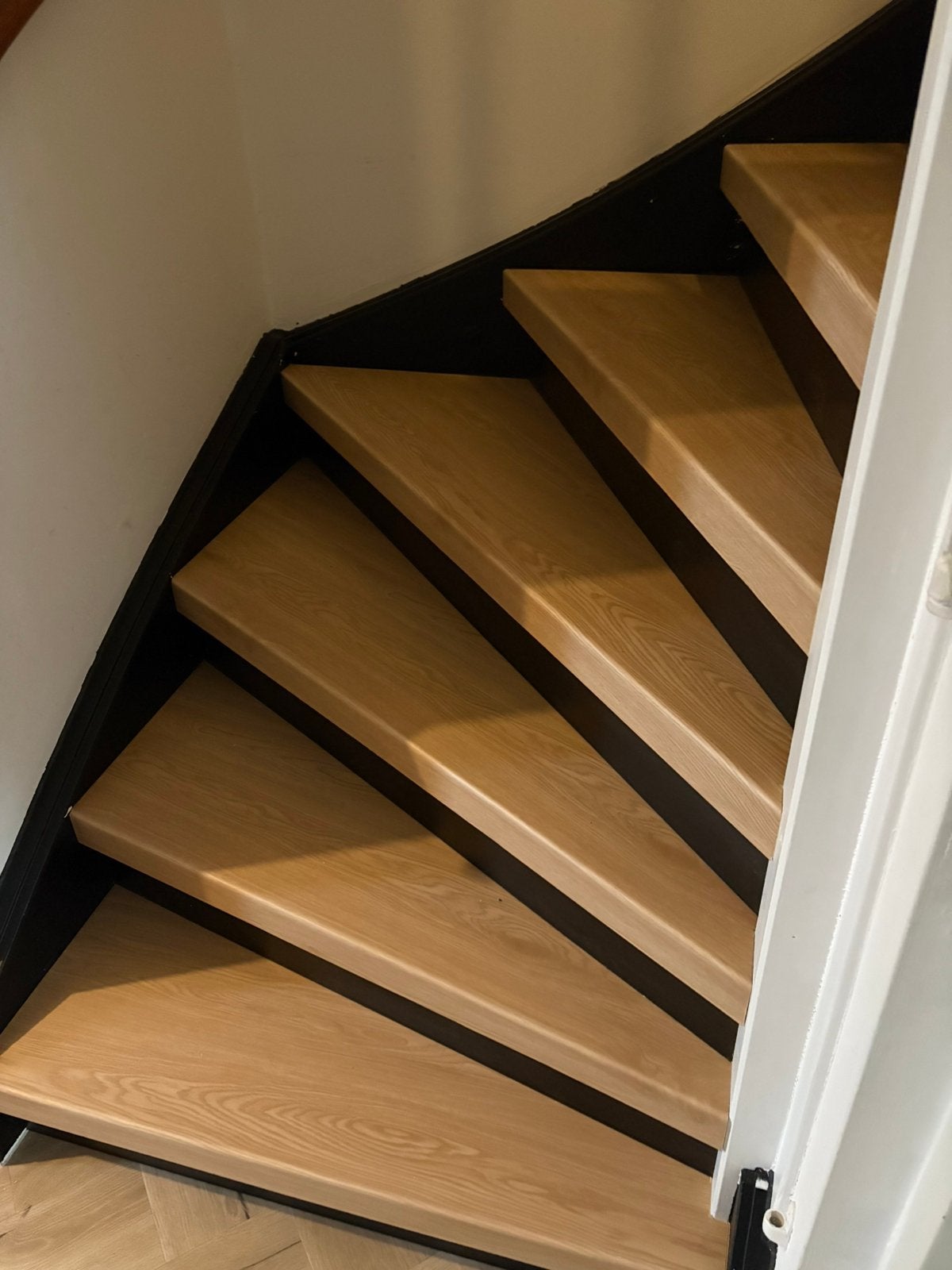 Foto 16 van Traprenovatie | €1500 | All incl | Geen aanbetaling!. Tot 15