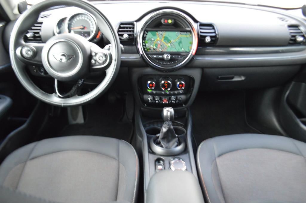 Mini Mini Clubman 1.5 BLACKLINE! All-season, Harman Kardon,, Auto's, Mini, Voorwielaandrijving, Stof, Gebruikt, Zwart