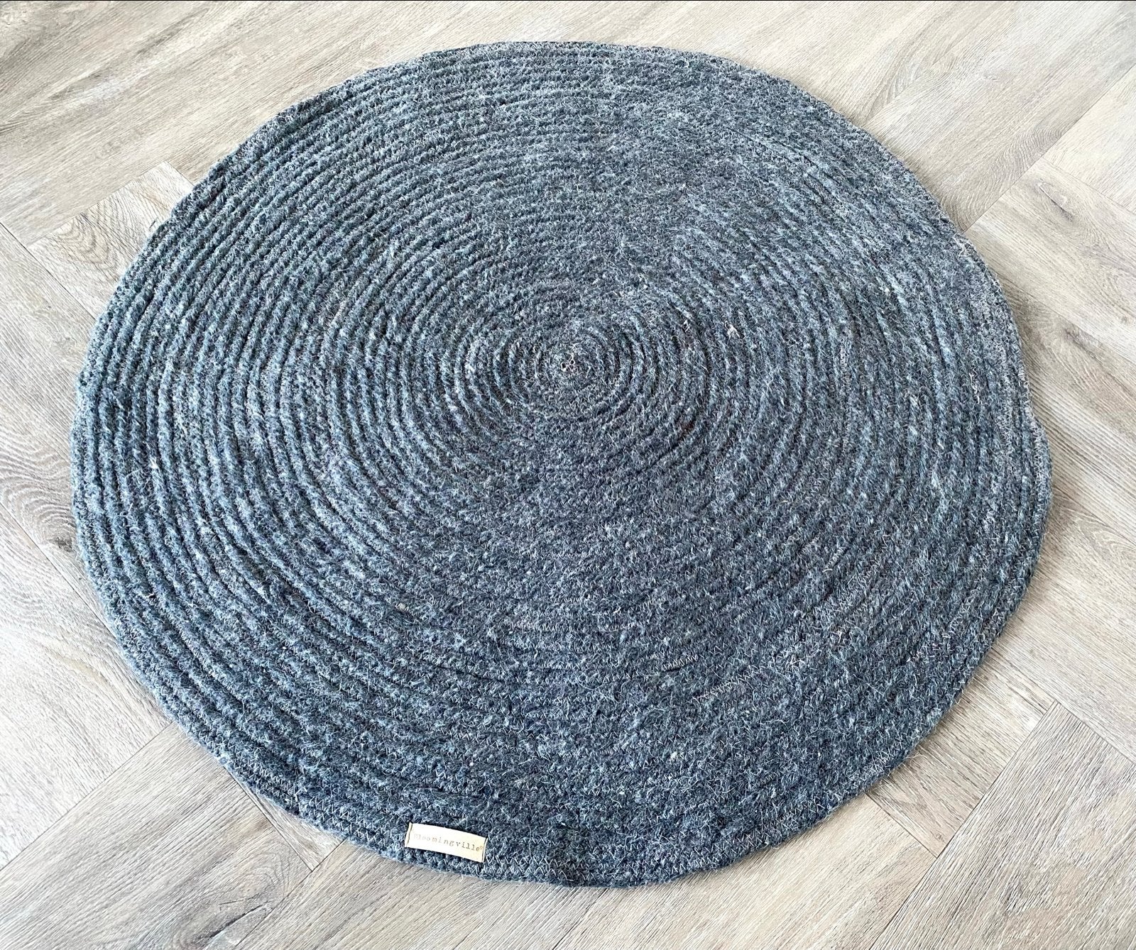 Bloomingville rond vloerkleed van 100% wol, 82 cm doorsnee, Rond, Zo goed als nieuw, Grijs, 50 tot 100 cm