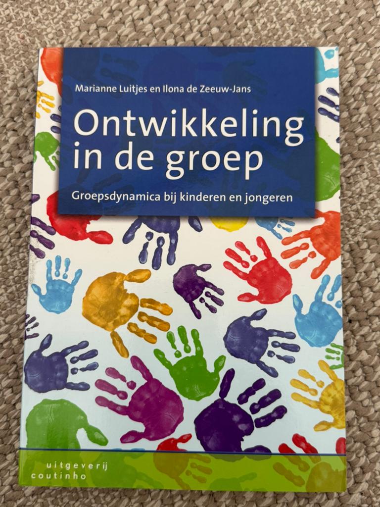 Marianne Luitjes - Ontwikkeling in de groep, Marianne Luitjes; Ilona de Zeeuw-Jans, Sociale wetenschap, Ophalen of Verzenden, Zo goed als nieuw