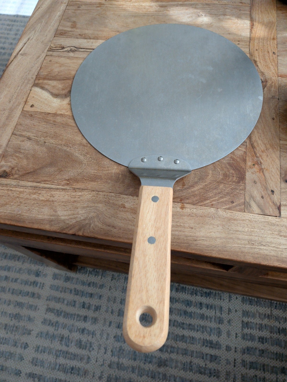 Pizzaschep 25 cm - Zo goed als nieuw, Overige typen, Zilver, Ophalen of Verzenden, Zo goed als nieuw