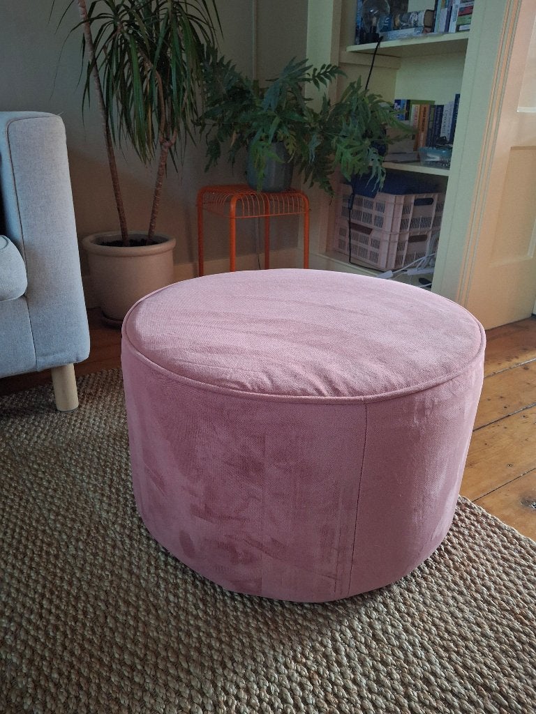 Poef roze, Huis en Inrichting, Banken | Voetenbanken en Poefen, Ophalen, Gebruikt, Rond, Minder dan 50 cm