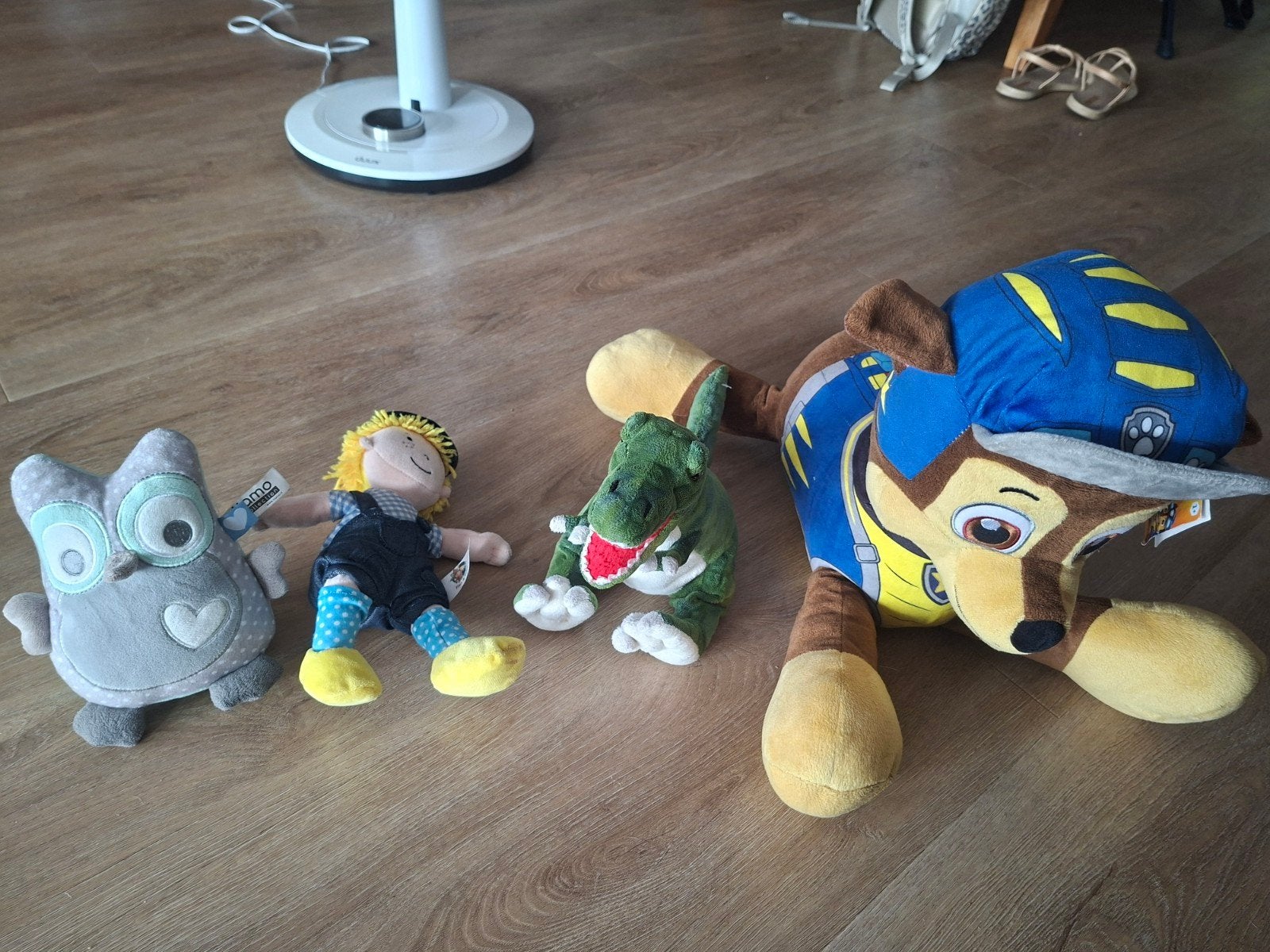 Te koop: jongens knuffels (dino, chase, teun en uil), Kinderen en Baby's, Speelgoed | Knuffels en Pluche, Ophalen, Zo goed als nieuw
