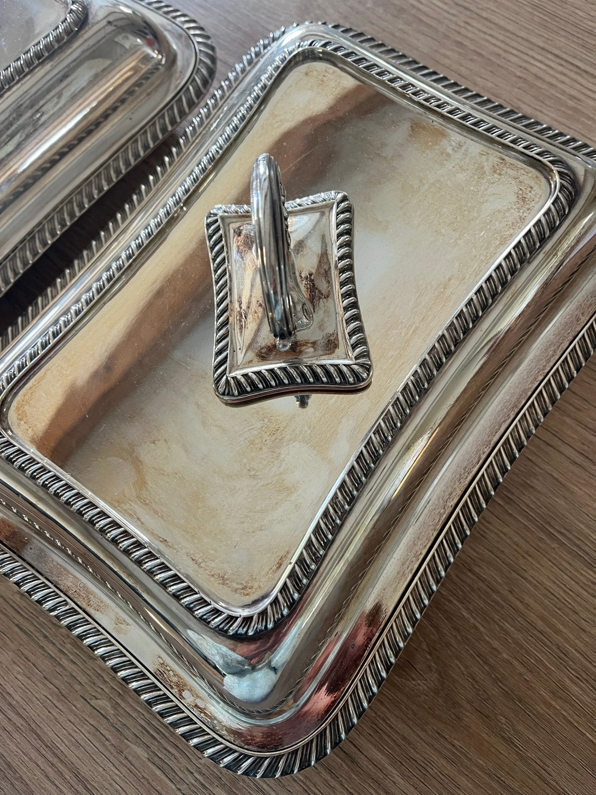 Verzilverde  serveerset met deksel en schaal, Antiek en Kunst, Ophalen of Verzenden, Zilver