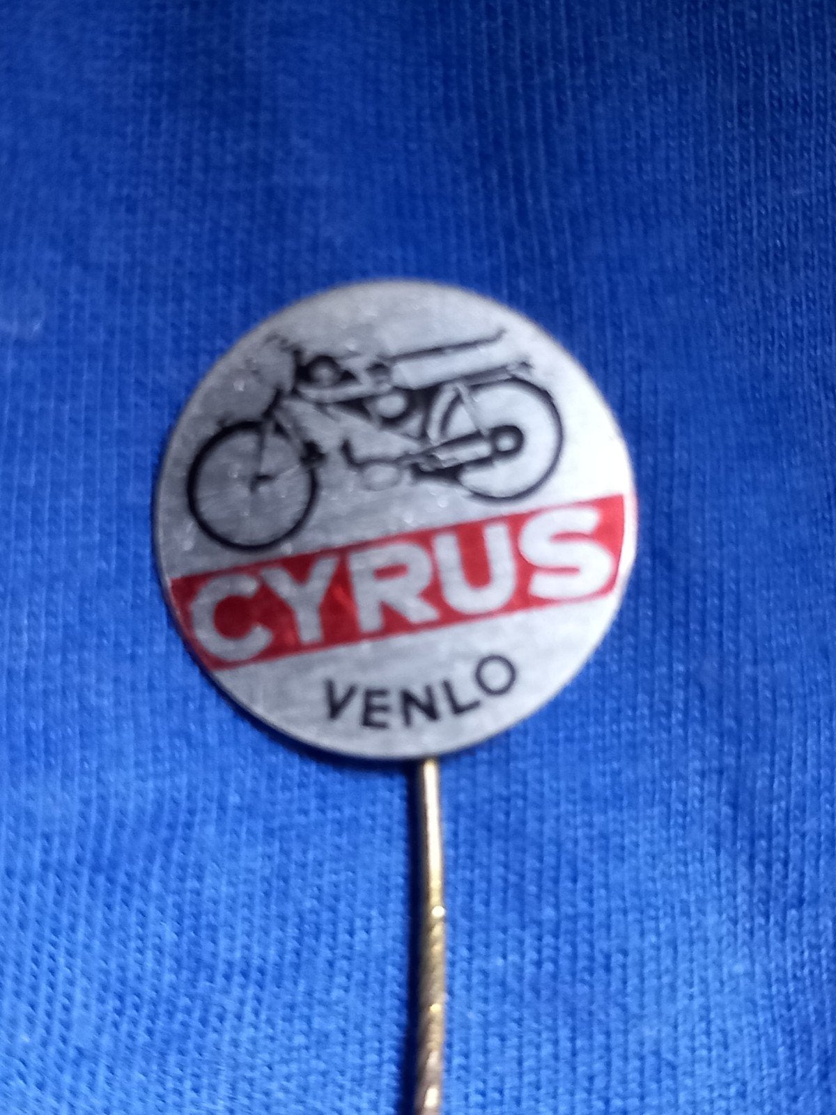 Cyrus, Ophalen of Verzenden, Zo goed als nieuw
