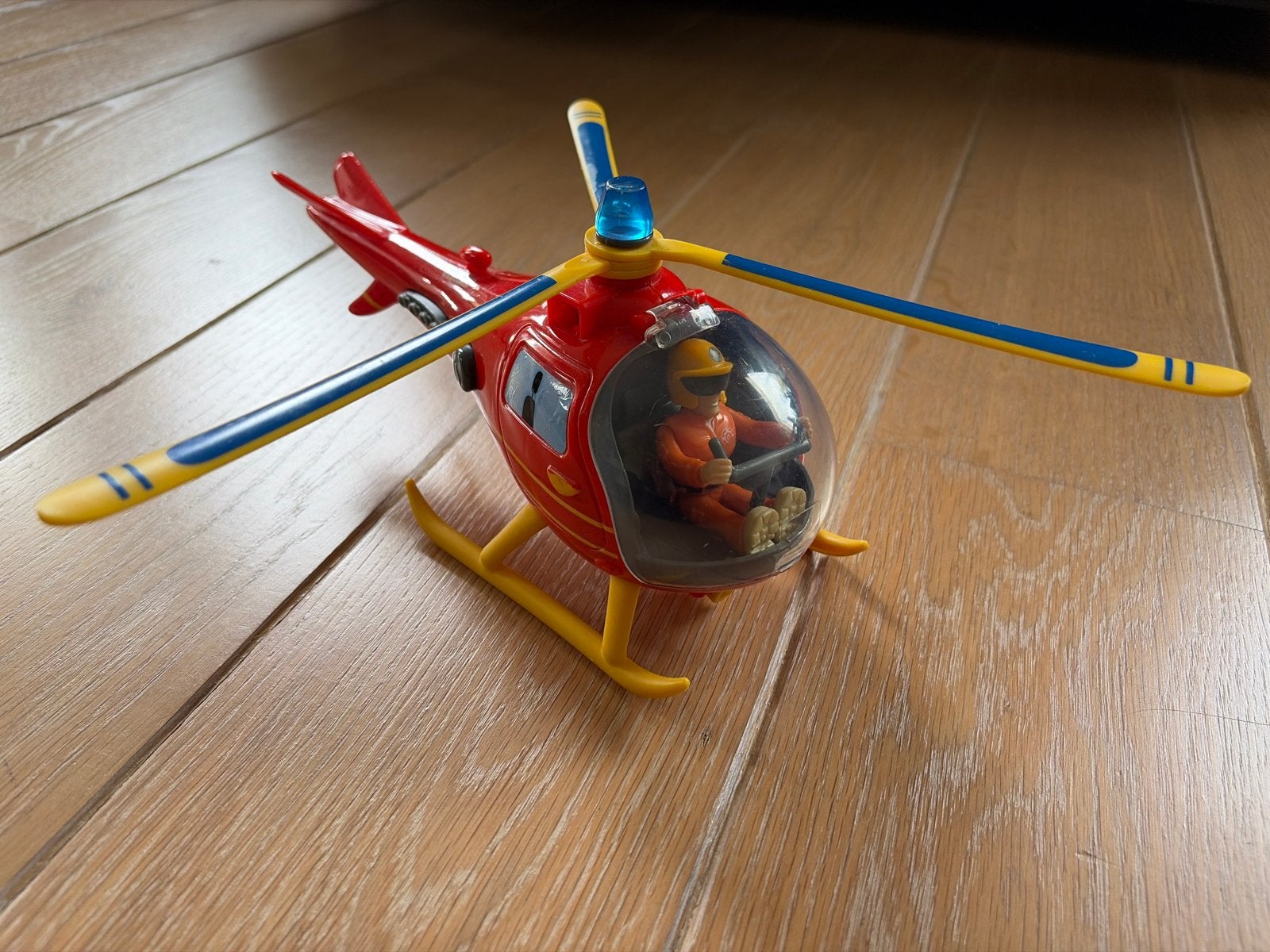 Brandweerman Sam helikopter Wallaby met figuur Tom, Kinderen en Baby's, Ophalen of Verzenden, Gebruikt