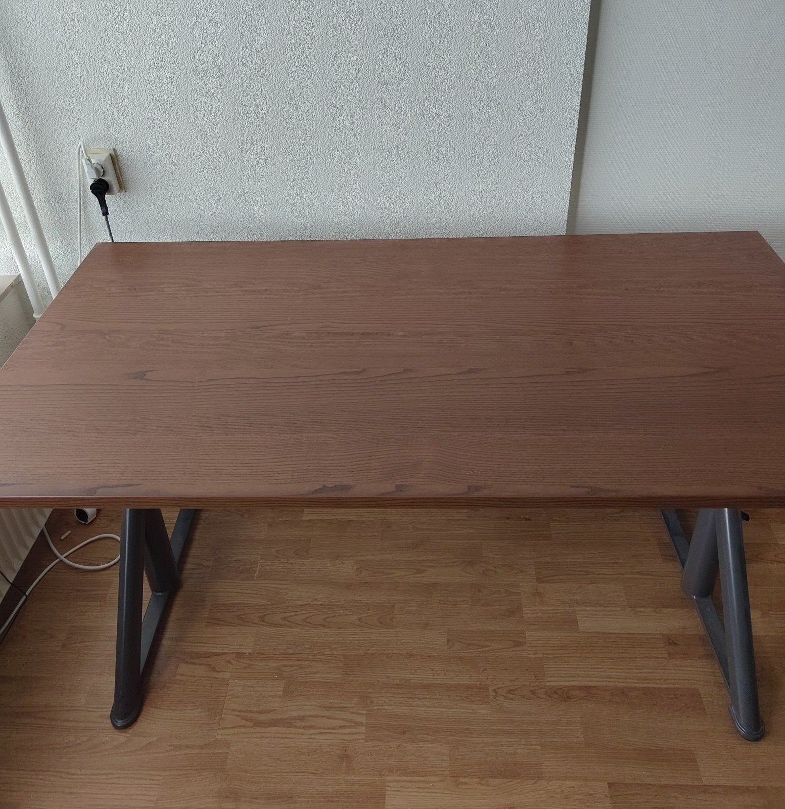 IKEA Idåsen bureau 160 cm - Bruin/donkergrijs, Huis en Inrichting, Bureaus, Ophalen, Gebruikt, Spaanplaat of MDF, Bruin
