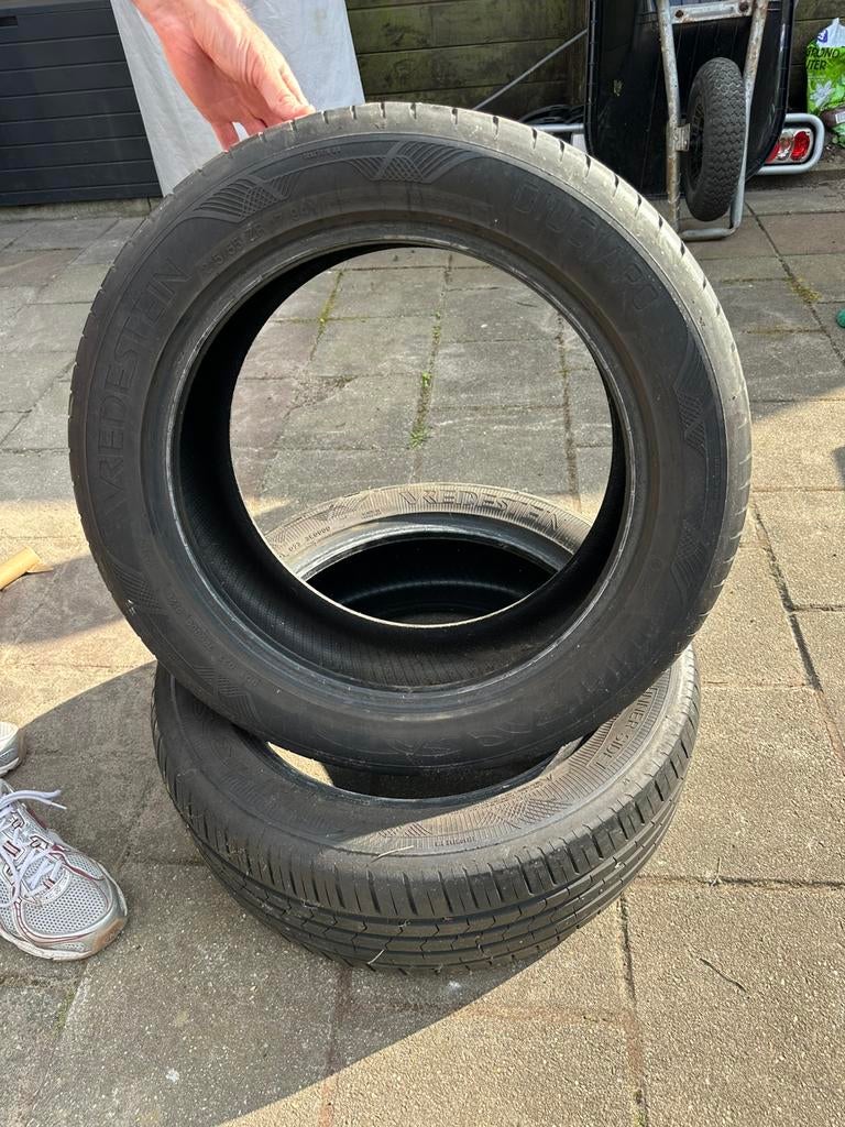 2 vredestein banden ultrack satin 215 55 ZR 17 94 Y, Ophalen, Gebruikt