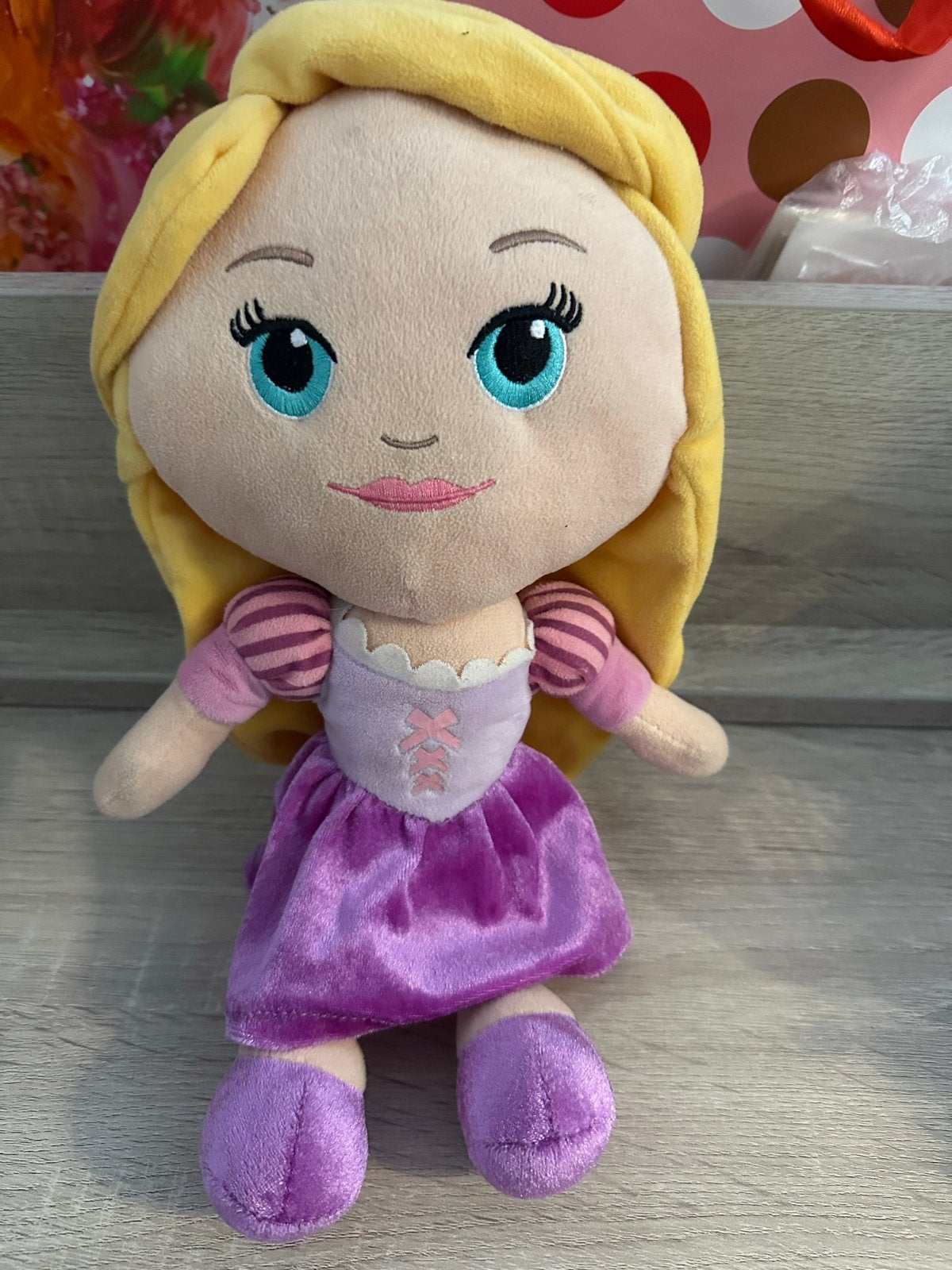 Disney Rapunzel knuffel - Zachte pop met lang blond haar, Paars, Disney, Overige typen, Ophalen of Verzenden