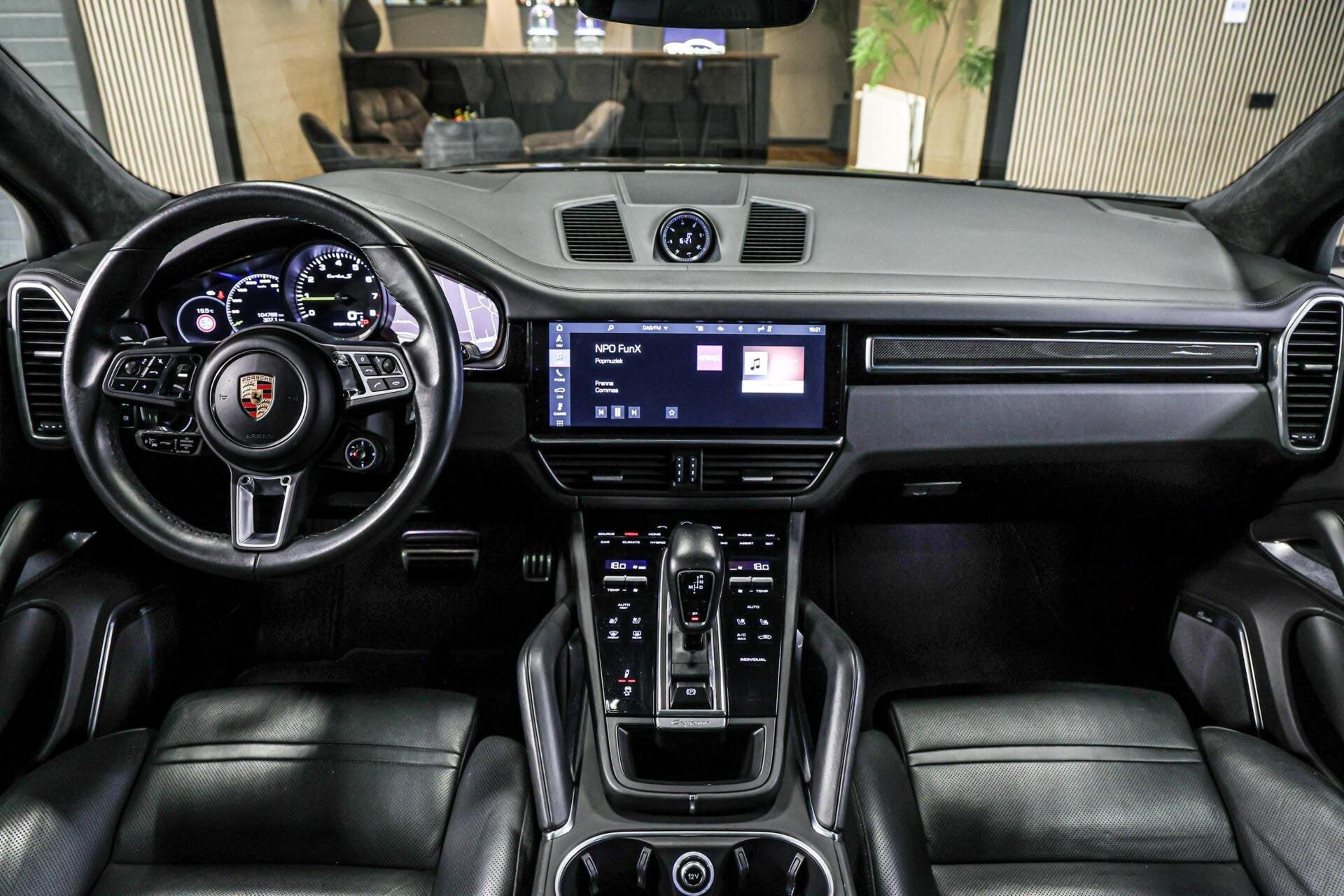 Porsche Cayenne 4.0 Turbo S E-Hybrid|PCCB|HUD|Pano|PDLS+|Spo, Auto's, Automaat, Gebruikt, Met garantie (alle), 3000 kg