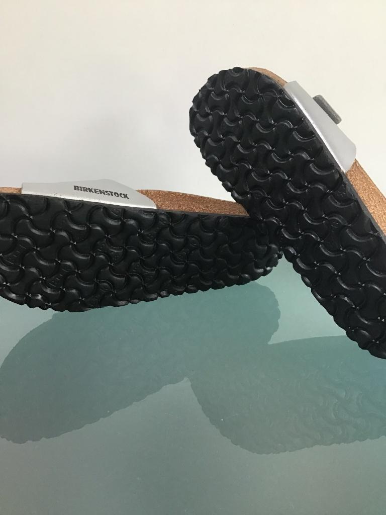 Birkenstock 39 Madrid zilveren slippers | Gratis verzenden, Kleding | Dames, Schoenen, Slippers, Overige kleuren, Verzenden, Zo goed als nieuw