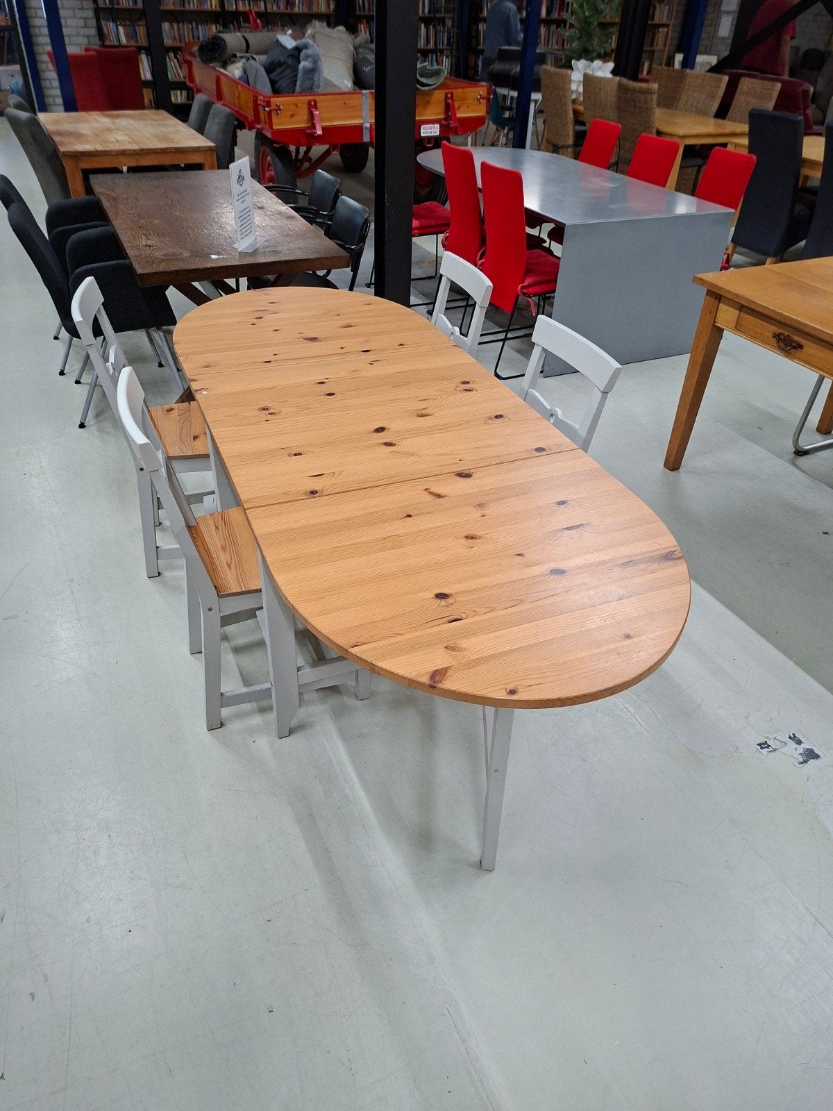 Uitschuifbare eettafel van grenenhout met stoelen, Gebruikt, Onbekend, Landelijke, Scandinavische, Ophalen of Verzenden